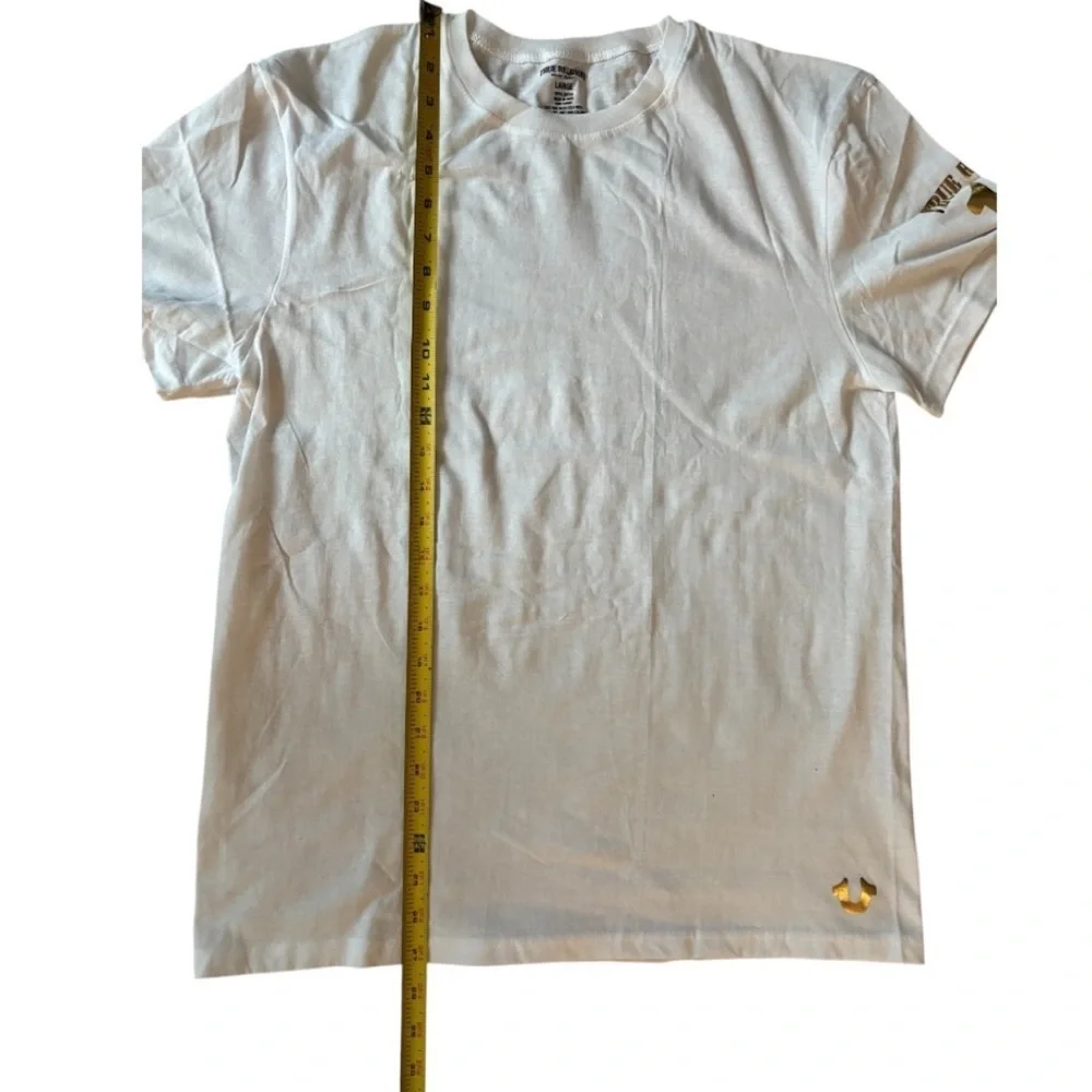 True Religion Classic White T-Shirt with Gold Horseshoe Logo Size Junior Large